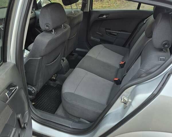 Сірий Опель Астра, об'ємом двигуна 1.6 л та пробігом 135 тис. км за 6200 $, фото 14 на Automoto.ua