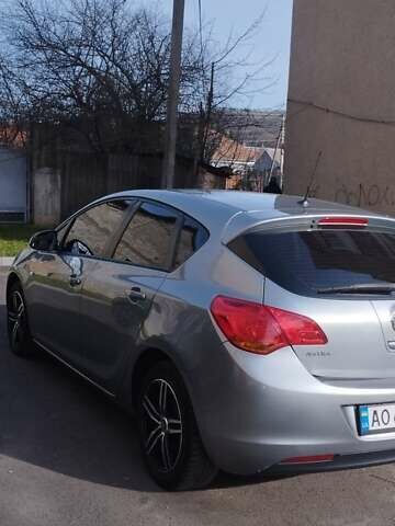 Серый Опель Астра, объемом двигателя 1.3 л и пробегом 270 тыс. км за 5500 $, фото 1 на Automoto.ua