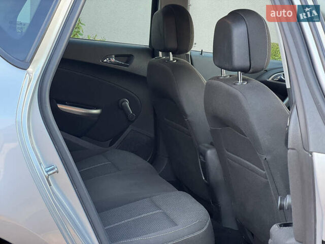 Сірий Опель Астра, об'ємом двигуна 1.4 л та пробігом 239 тис. км за 5999 $, фото 83 на Automoto.ua