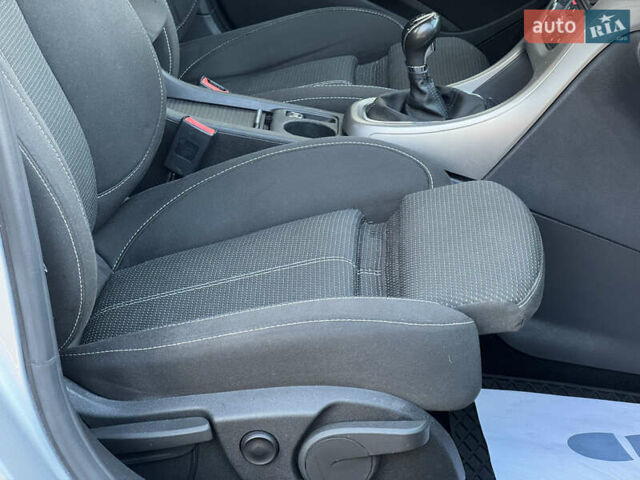 Сірий Опель Астра, об'ємом двигуна 1.4 л та пробігом 239 тис. км за 5999 $, фото 75 на Automoto.ua