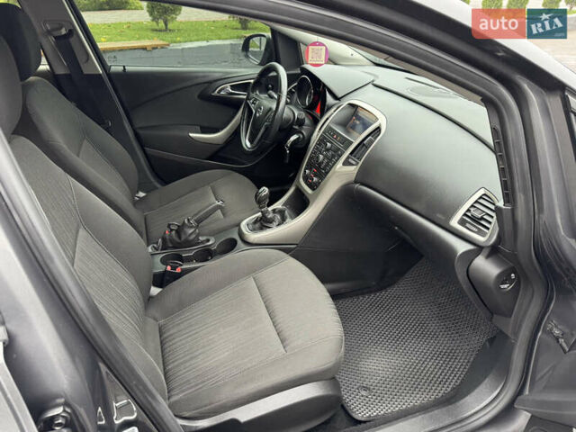 Серый Опель Астра, объемом двигателя 1.3 л и пробегом 221 тыс. км за 6700 $, фото 25 на Automoto.ua