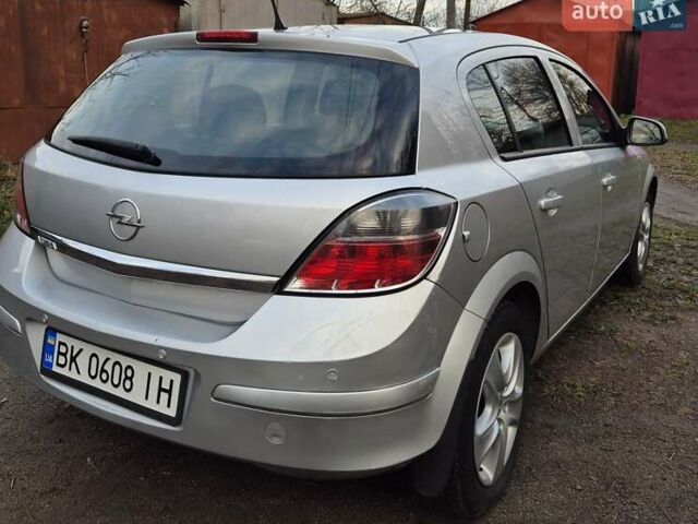Сірий Опель Астра, об'ємом двигуна 1.6 л та пробігом 135 тис. км за 6200 $, фото 4 на Automoto.ua