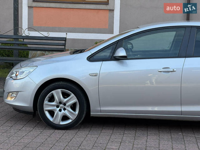 Сірий Опель Астра, об'ємом двигуна 1.4 л та пробігом 239 тис. км за 5999 $, фото 65 на Automoto.ua