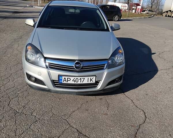 Сірий Опель Астра, об'ємом двигуна 1.4 л та пробігом 205 тис. км за 5600 $, фото 1 на Automoto.ua
