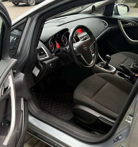 Серый Опель Астра, объемом двигателя 1.4 л и пробегом 259 тыс. км за 6400 $, фото 21 на Automoto.ua