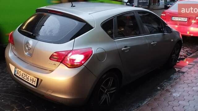 Серый Опель Астра, объемом двигателя 1.3 л и пробегом 270 тыс. км за 5500 $, фото 10 на Automoto.ua