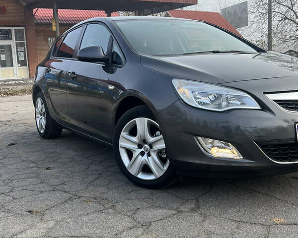 Серый Опель Астра, объемом двигателя 0 л и пробегом 171 тыс. км за 7500 $, фото 50 на Automoto.ua