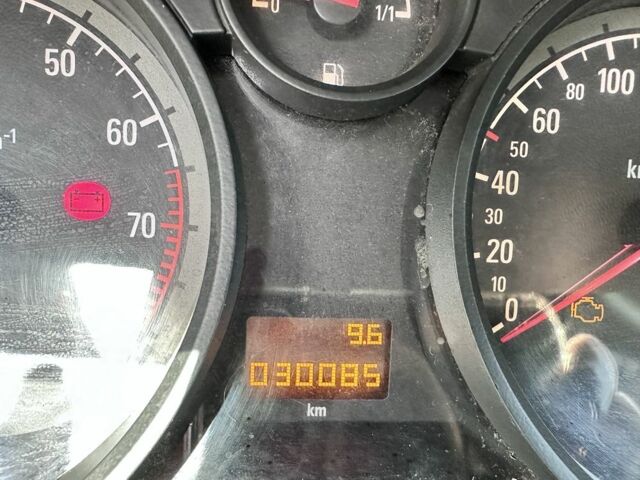 Серый Опель Астра, объемом двигателя 1.6 л и пробегом 30 тыс. км за 7500 $, фото 12 на Automoto.ua