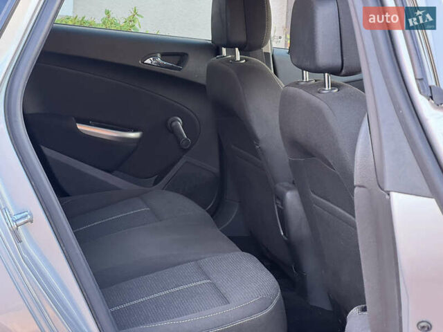 Сірий Опель Астра, об'ємом двигуна 1.4 л та пробігом 239 тис. км за 5999 $, фото 84 на Automoto.ua