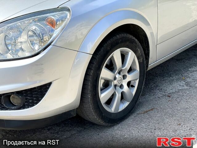 Серый Опель Астра, объемом двигателя 1.6 л и пробегом 148 тыс. км за 6000 $, фото 8 на Automoto.ua