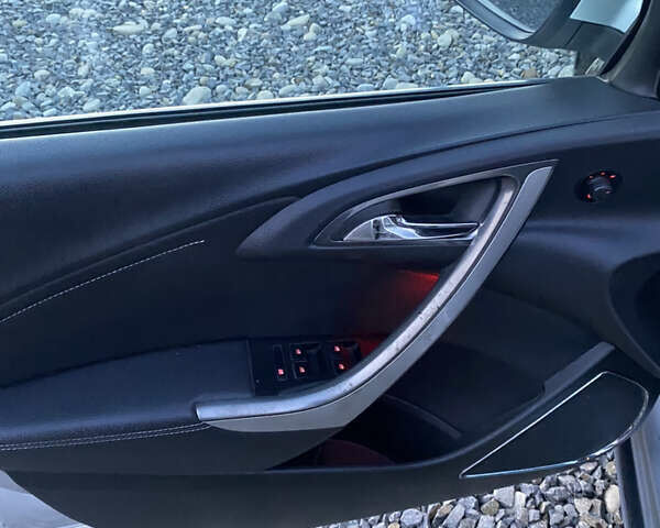 Серый Опель Астра, объемом двигателя 1.96 л и пробегом 332 тыс. км за 6700 $, фото 8 на Automoto.ua