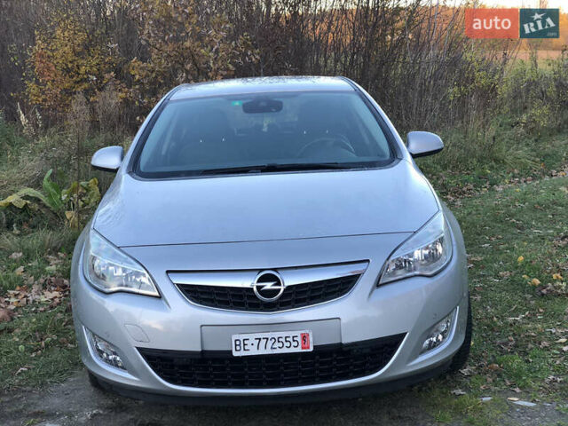 Сірий Опель Астра, об'ємом двигуна 1.6 л та пробігом 135 тис. км за 8650 $, фото 4 на Automoto.ua