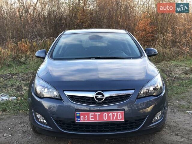 Серый Опель Астра, объемом двигателя 1.6 л и пробегом 144 тыс. км за 8900 $, фото 7 на Automoto.ua