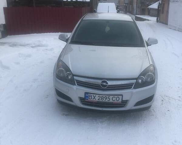 Опель Астра 2011 в Каменце-Подольском на Automoto.ua Серый Опель Астра, объемом двигателя 1.6 л и пробегом 310 тыс. км за 5650 $, фото 6 на Automoto.ua
