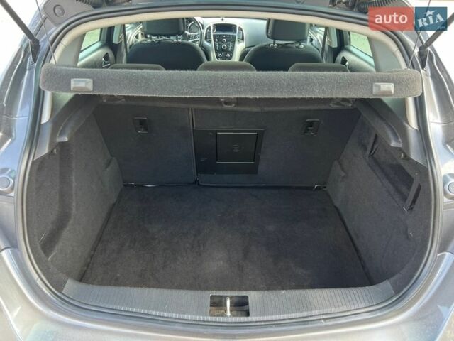 Серый Опель Астра, объемом двигателя 1.4 л и пробегом 212 тыс. км за 6400 $, фото 36 на Automoto.ua