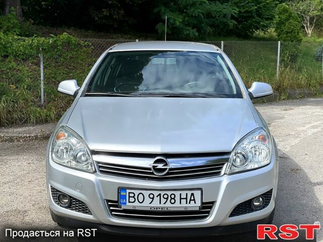 Серый Опель Астра, объемом двигателя 1.6 л и пробегом 148 тыс. км за 6000 $, фото 1 на Automoto.ua