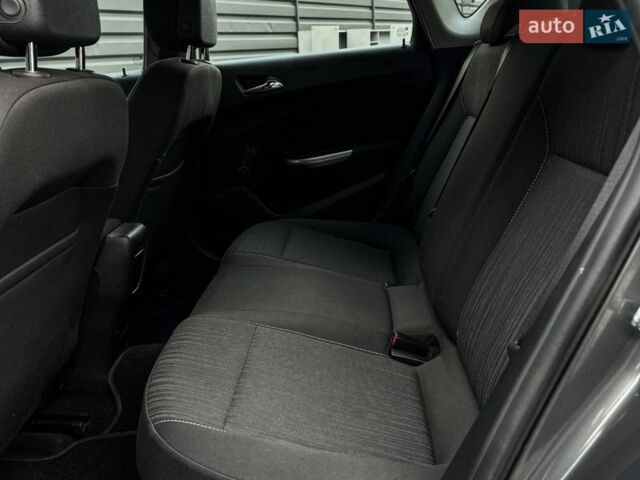 Сірий Опель Астра, об'ємом двигуна 1.6 л та пробігом 190 тис. км за 8999 $, фото 41 на Automoto.ua