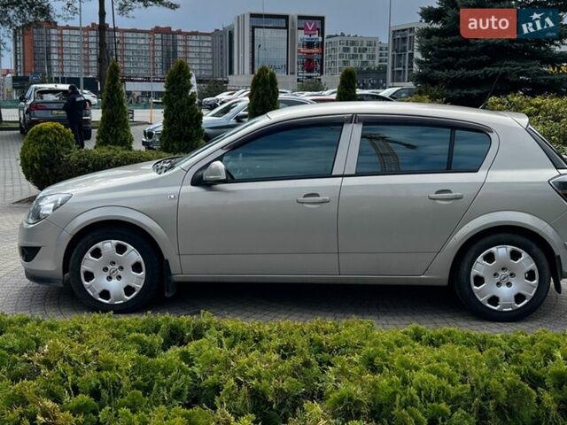Серый Опель Астра, объемом двигателя 1.36 л и пробегом 210 тыс. км за 5750 $, фото 3 на Automoto.ua