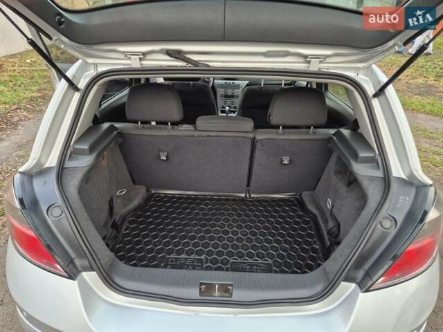 Сірий Опель Астра, об'ємом двигуна 1.6 л та пробігом 135 тис. км за 6200 $, фото 24 на Automoto.ua