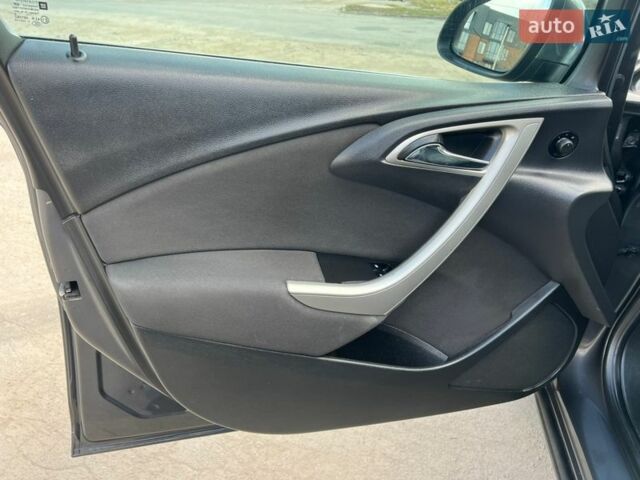 Серый Опель Астра, объемом двигателя 1.4 л и пробегом 212 тыс. км за 6400 $, фото 28 на Automoto.ua