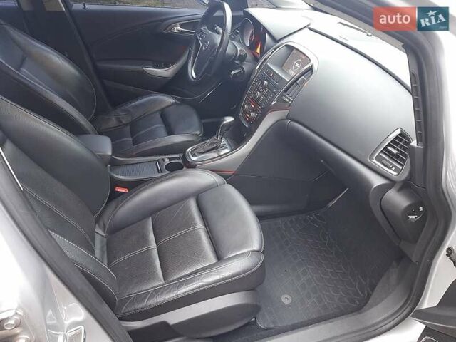 Серый Опель Астра, объемом двигателя 1.6 л и пробегом 160 тыс. км за 9000 $, фото 11 на Automoto.ua