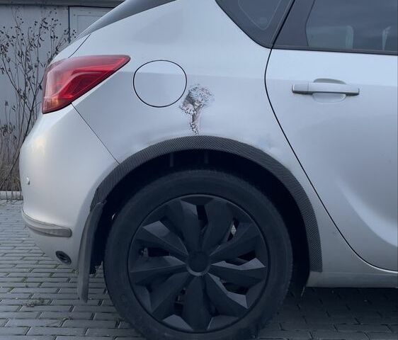 Серый Опель Астра, объемом двигателя 1.6 л и пробегом 290 тыс. км за 6000 $, фото 9 на Automoto.ua