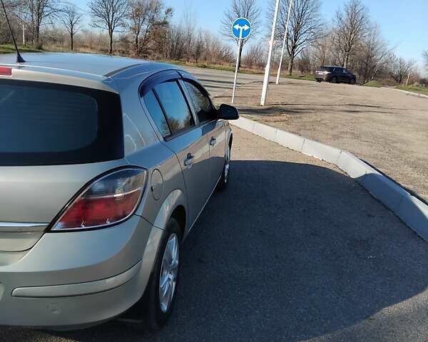 Сірий Опель Астра, об'ємом двигуна 1.4 л та пробігом 205 тис. км за 5600 $, фото 8 на Automoto.ua