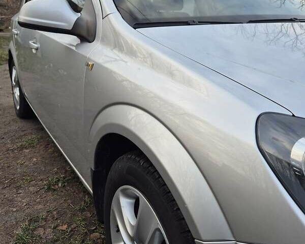 Сірий Опель Астра, об'ємом двигуна 1.6 л та пробігом 135 тис. км за 6200 $, фото 10 на Automoto.ua