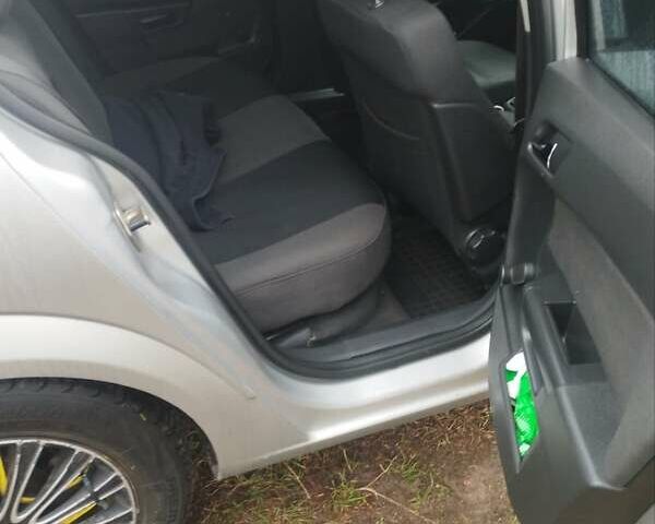 Серый Опель Астра, объемом двигателя 1.6 л и пробегом 187 тыс. км за 5350 $, фото 6 на Automoto.ua