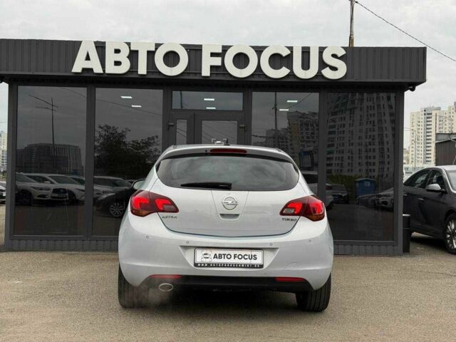 Серый Опель Астра, объемом двигателя 1.6 л и пробегом 245 тыс. км за 8490 $, фото 5 на Automoto.ua