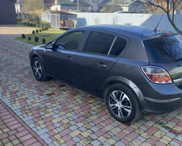 Серый Опель Астра, объемом двигателя 1.6 л и пробегом 234 тыс. км за 5499 $, фото 4 на Automoto.ua