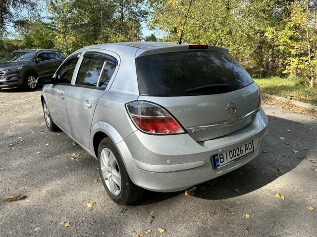 Серый Опель Астра, объемом двигателя 0 л и пробегом 174 тыс. км за 5824 $, фото 4 на Automoto.ua