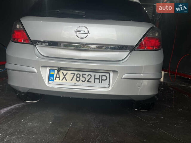 Опель Астра 2012 у Харкові на Automoto.ua Сірий Опель Астра, об'ємом двигуна 1.6 л та пробігом 202 тис. км за 6500 $, фото 3 на Automoto.ua