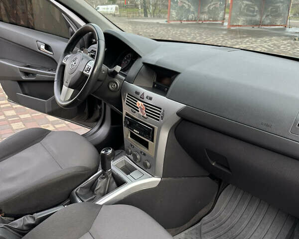 Сірий Опель Астра, об'ємом двигуна 1.6 л та пробігом 209 тис. км за 5700 $, фото 11 на Automoto.ua
