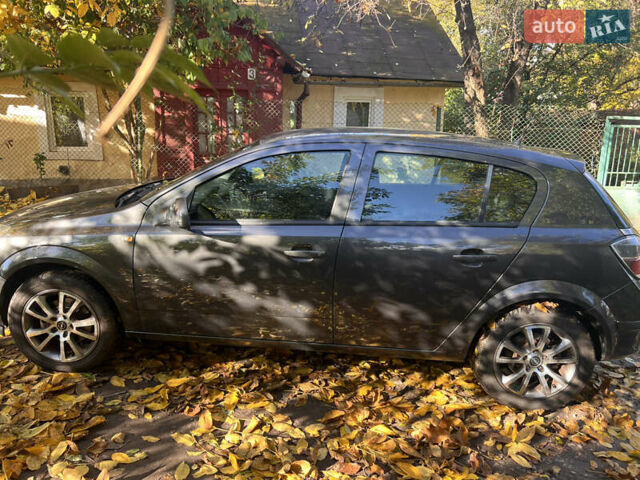 Опель Астра 2012 в Львове на Automoto.ua Серый Опель Астра, объемом двигателя 1.6 л и пробегом 123 тыс. км за 6500 $, фото 7 на Automoto.ua