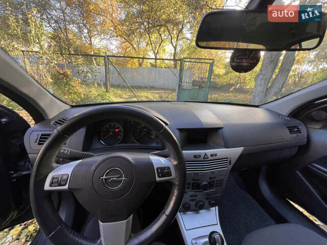 Опель Астра 2012 в Львове на Automoto.ua Серый Опель Астра, объемом двигателя 1.6 л и пробегом 123 тыс. км за 6500 $, фото 20 на Automoto.ua