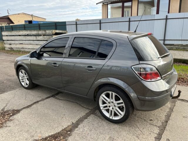 Серый Опель Астра, объемом двигателя 1.6 л и пробегом 209 тыс. км за 4100 $, фото 3 на Automoto.ua