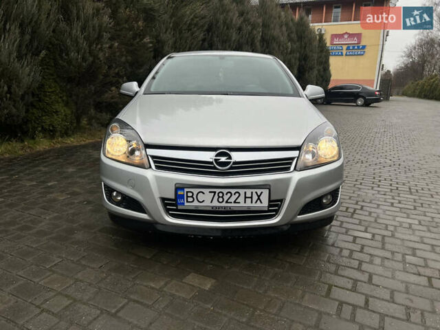Серый Опель Астра, объемом двигателя 1.6 л и пробегом 130 тыс. км за 5999 $, фото 5 на Automoto.ua