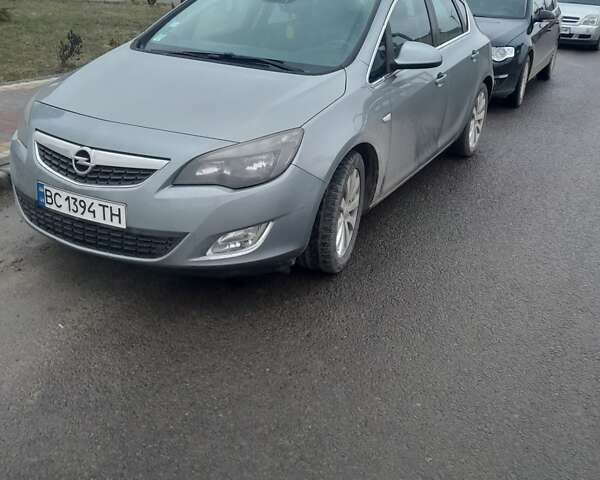 Серый Опель Астра, объемом двигателя 1.7 л и пробегом 240 тыс. км за 7300 $, фото 11 на Automoto.ua