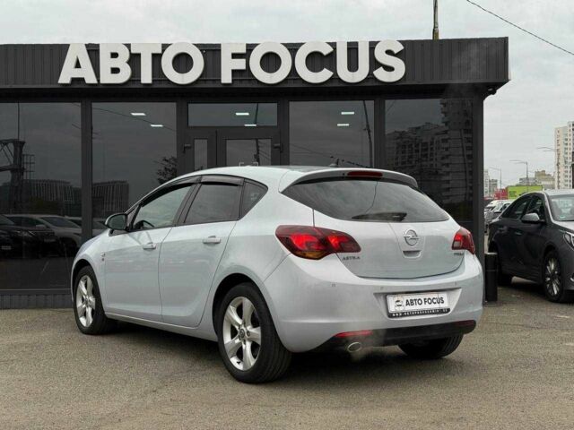 Серый Опель Астра, объемом двигателя 1.6 л и пробегом 245 тыс. км за 8490 $, фото 6 на Automoto.ua