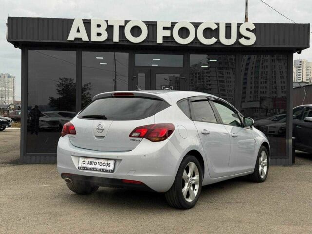 Серый Опель Астра, объемом двигателя 1.6 л и пробегом 245 тыс. км за 8490 $, фото 4 на Automoto.ua