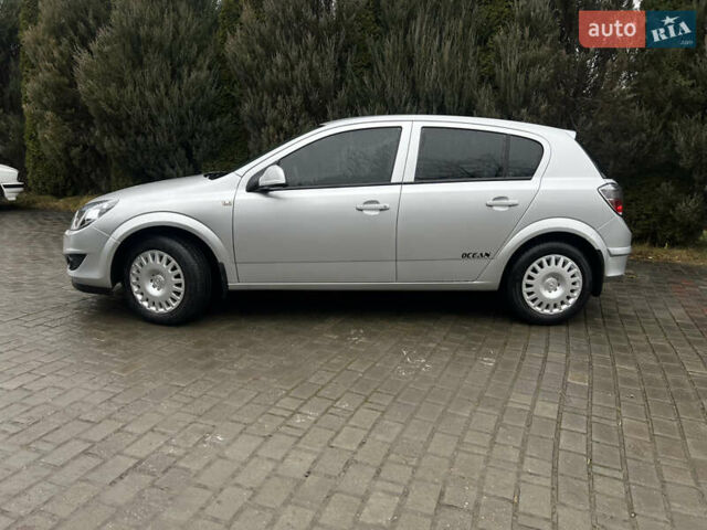 Серый Опель Астра, объемом двигателя 1.6 л и пробегом 130 тыс. км за 5999 $, фото 6 на Automoto.ua