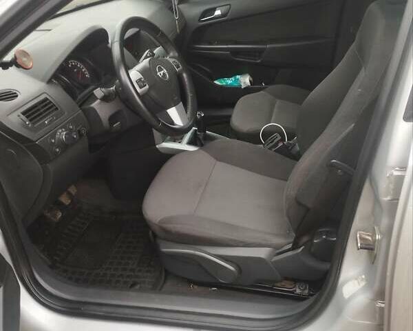 Серый Опель Астра, объемом двигателя 1.6 л и пробегом 187 тыс. км за 5350 $, фото 7 на Automoto.ua