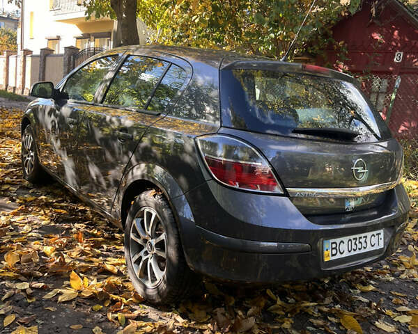 Опель Астра 2012 в Львове на Automoto.ua Серый Опель Астра, объемом двигателя 1.6 л и пробегом 123 тыс. км за 6500 $, фото 5 на Automoto.ua