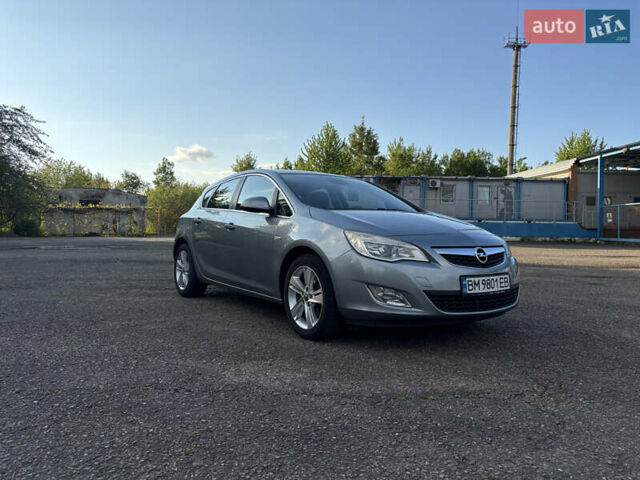 Сірий Опель Астра, об'ємом двигуна 1.7 л та пробігом 250 тис. км за 7000 $, фото 1 на Automoto.ua