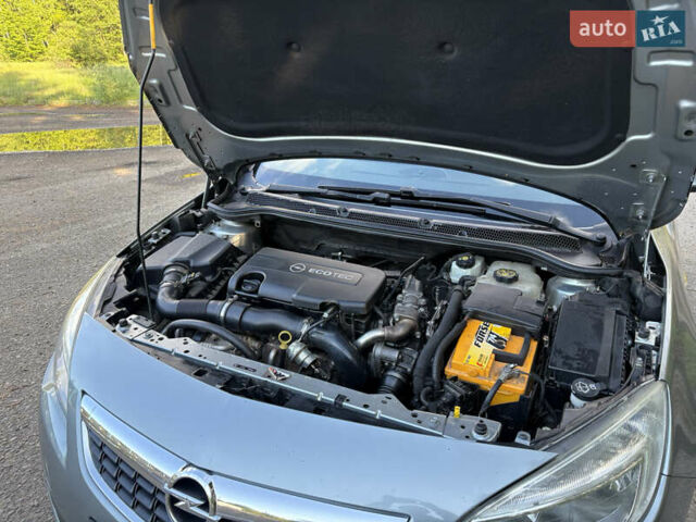 Сірий Опель Астра, об'ємом двигуна 1.7 л та пробігом 250 тис. км за 7000 $, фото 3 на Automoto.ua