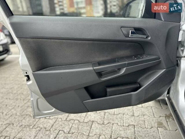 Сірий Опель Астра, об'ємом двигуна 1.6 л та пробігом 220 тис. км за 6150 $, фото 40 на Automoto.ua