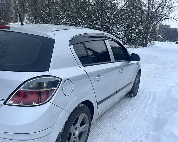 Серый Опель Астра, объемом двигателя 1.6 л и пробегом 205 тыс. км за 6000 $, фото 3 на Automoto.ua