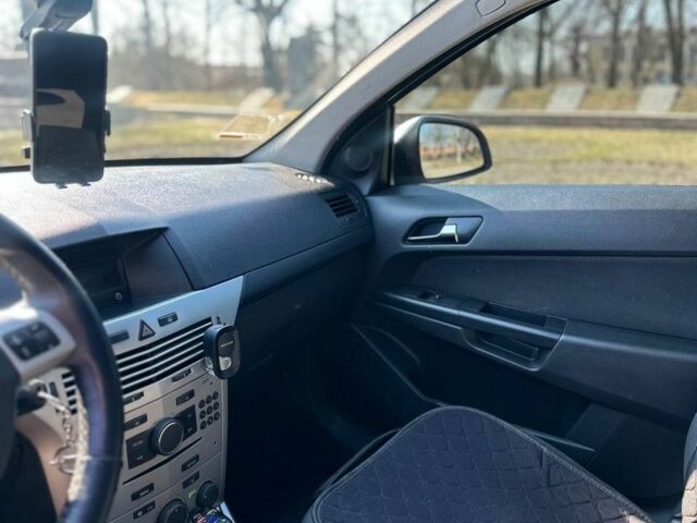 Сірий Опель Астра, об'ємом двигуна 1.6 л та пробігом 193 тис. км за 4499 $, фото 17 на Automoto.ua