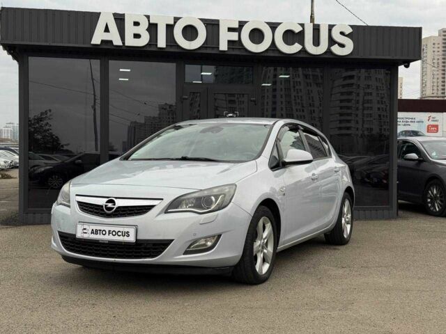 Серый Опель Астра, объемом двигателя 1.6 л и пробегом 245 тыс. км за 8490 $, фото 3 на Automoto.ua